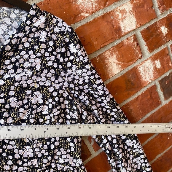 LC Lauren Conrad Womens XL Black Floral Long Sleeve Button Peasant Top - Picture 7 of 9